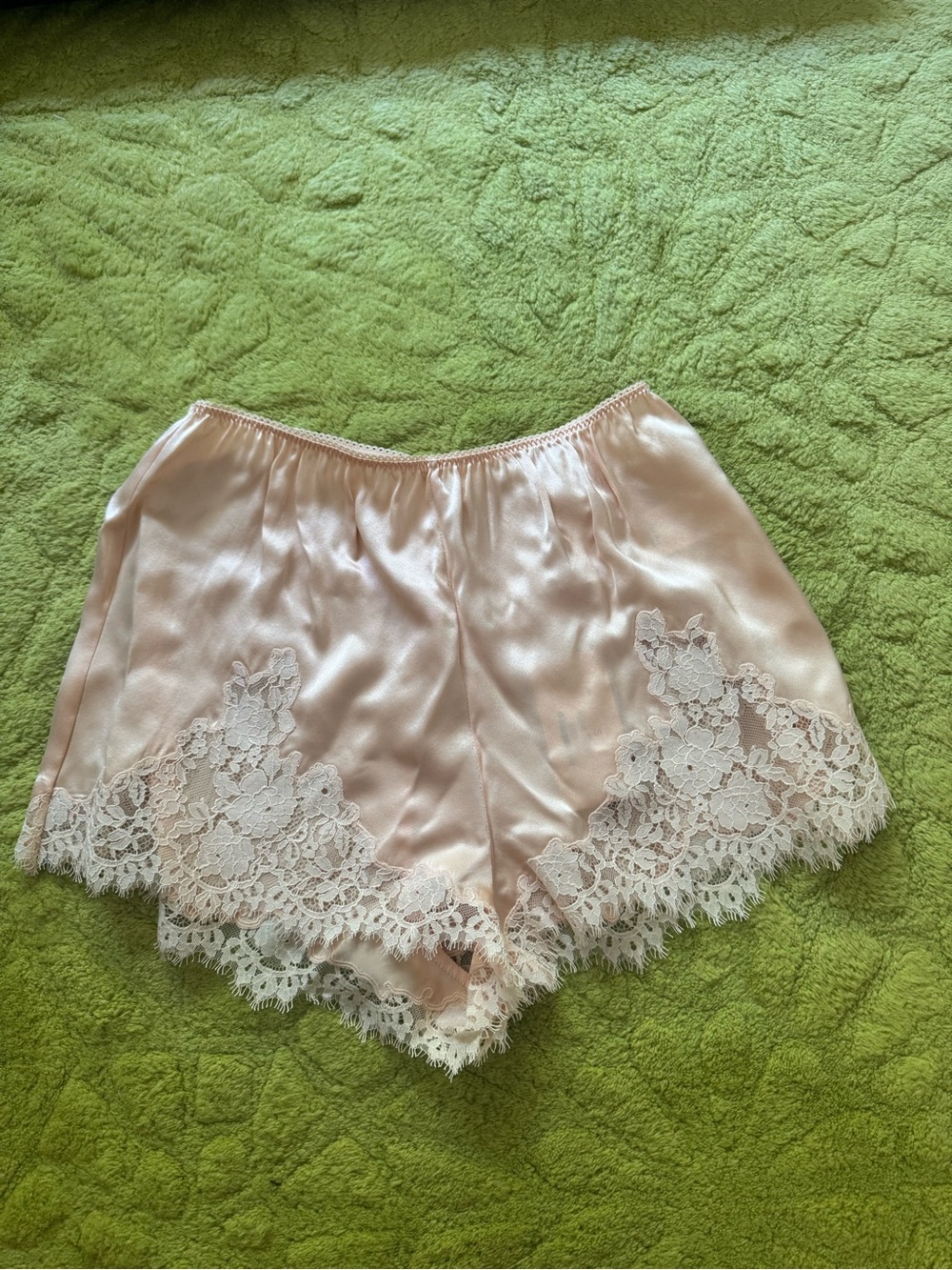 Doen Iona Silk Lace Shorts in Peach